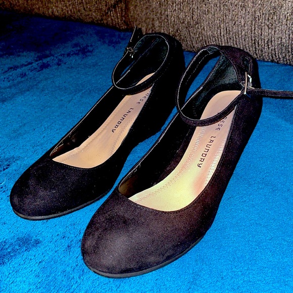 WOMENS BLACK WEDGE SHOWS BY CHINESE LAUNDRY - Picture 2 of 6